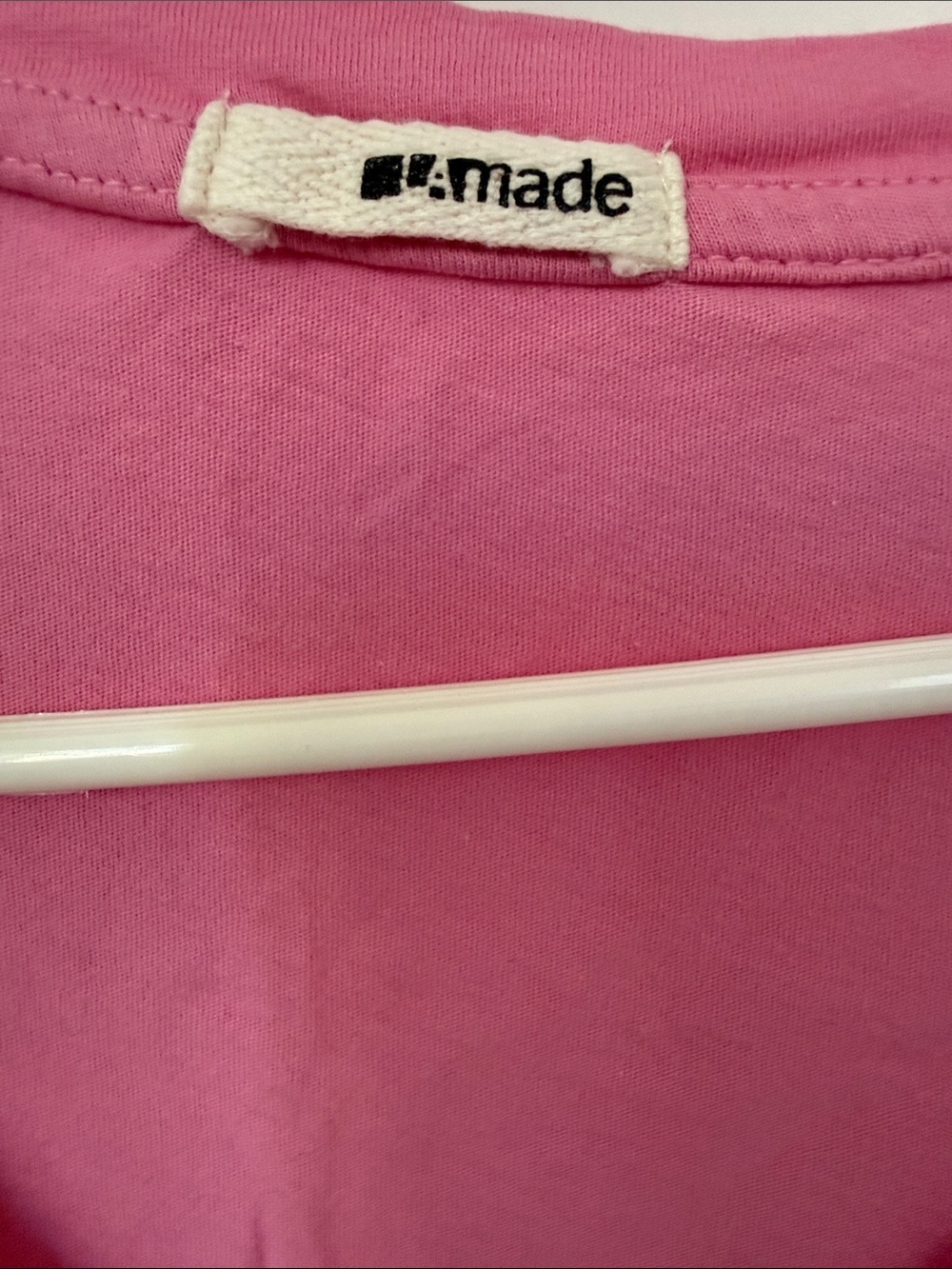 LA Made v neck tee S - Picture 2 of 4